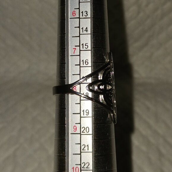 Silver Stainless Steel Witch Celtic Viking Cross Knot Fashion Ring Size 8 NWOT - Picture 4 of 6